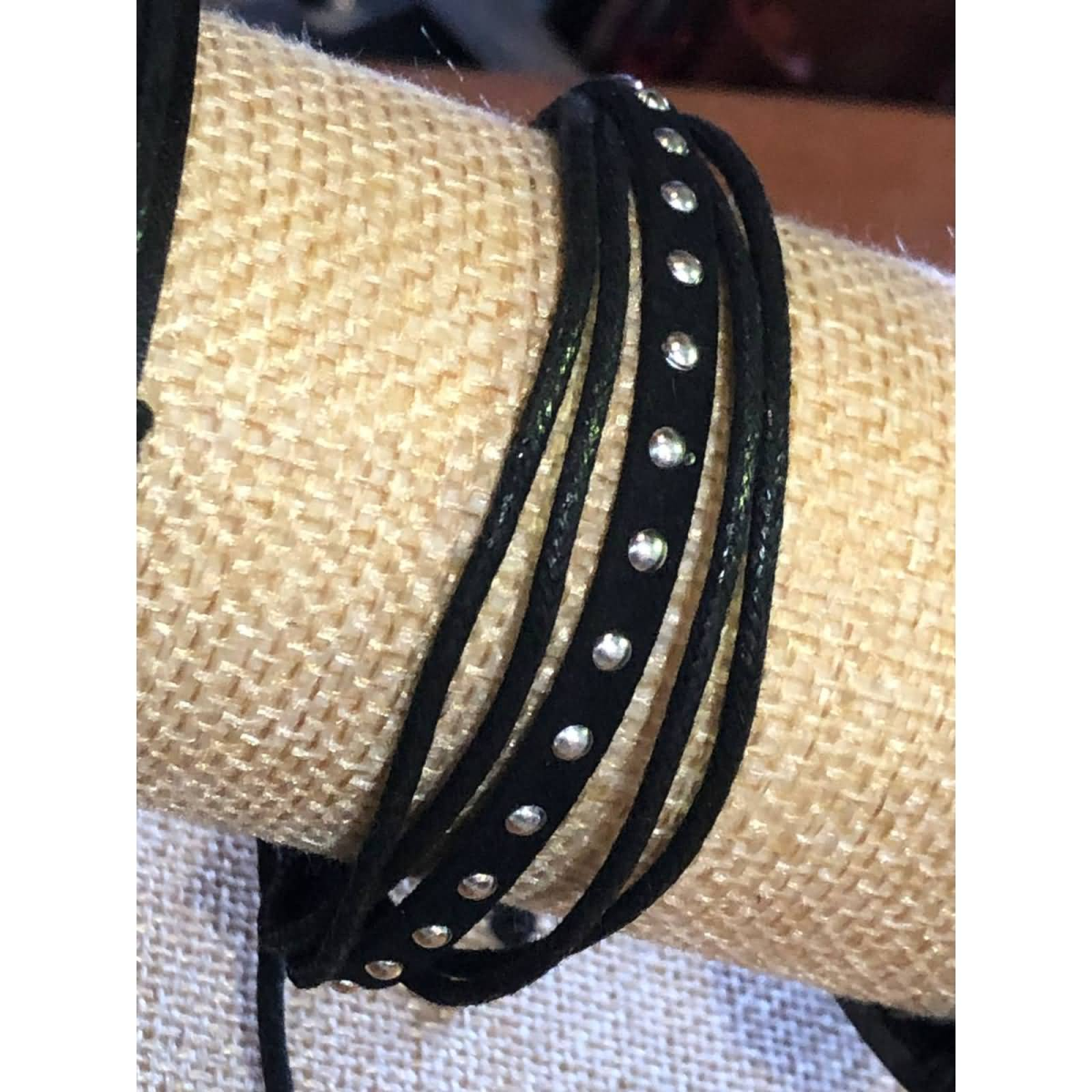 Preview: ROCK-HUS Armband mit Schnürung Nieten klein
