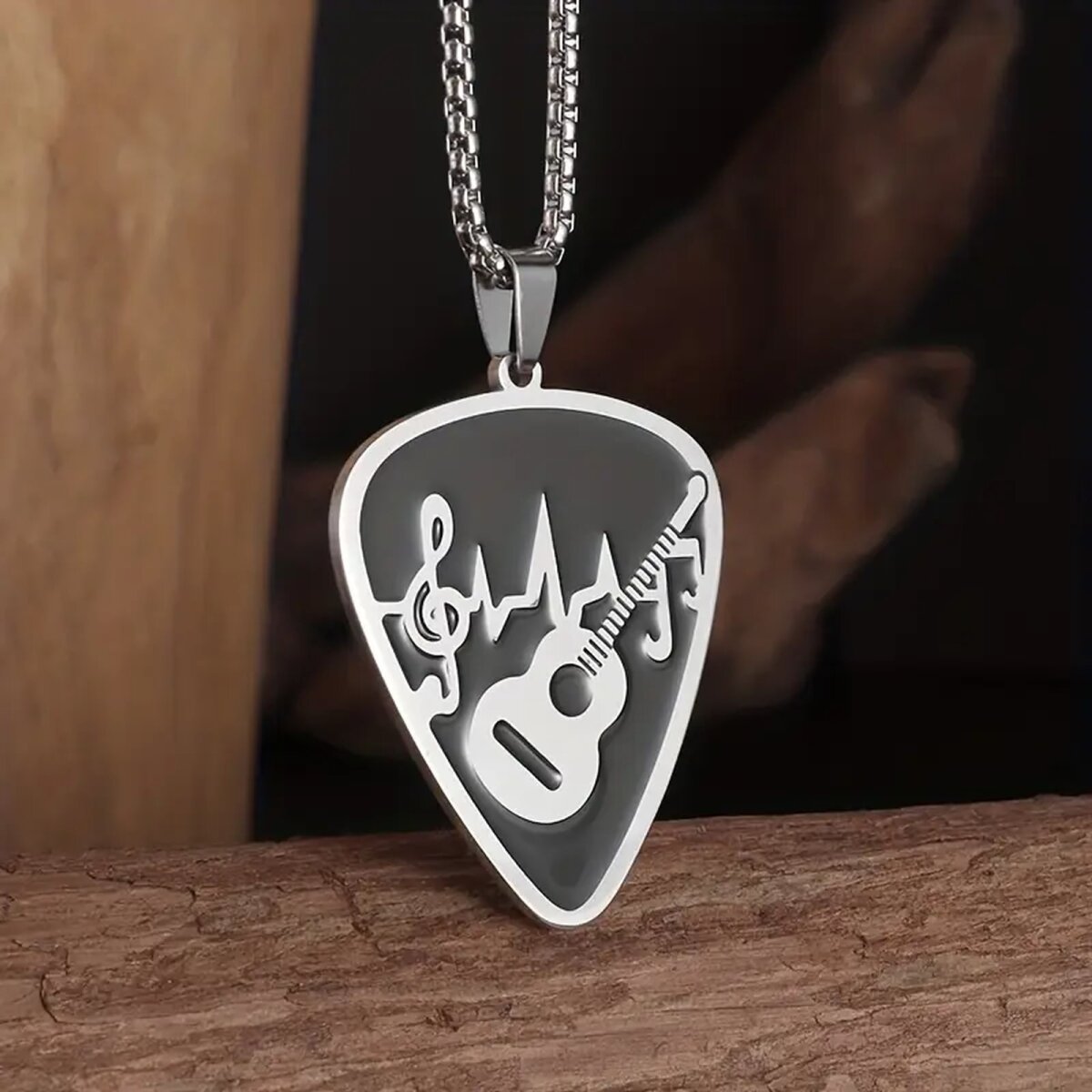 Preview: ROCK-HUS Kette mit Anhänger Plektrum, Gitarre, Notenschlüssel, Noten, Herzschlag
