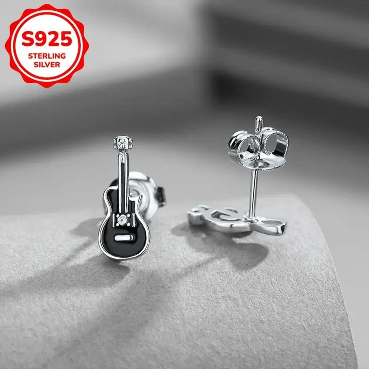 Preview: ROCK-HUS Ohrstecker Bassgitarre und Notenschlüssel 925er Sterling Silber