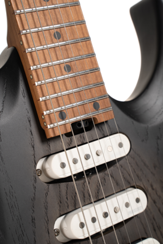Preview: CORT E-Gitarre, X-700 Triality, Open Pore Black Burst, Tasche