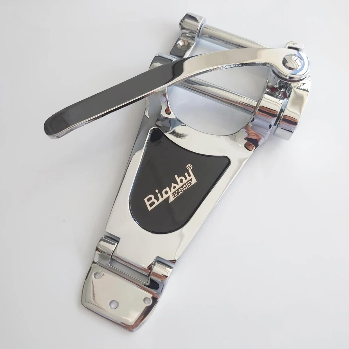 ROCK-HUS Bigsby Licensed B700