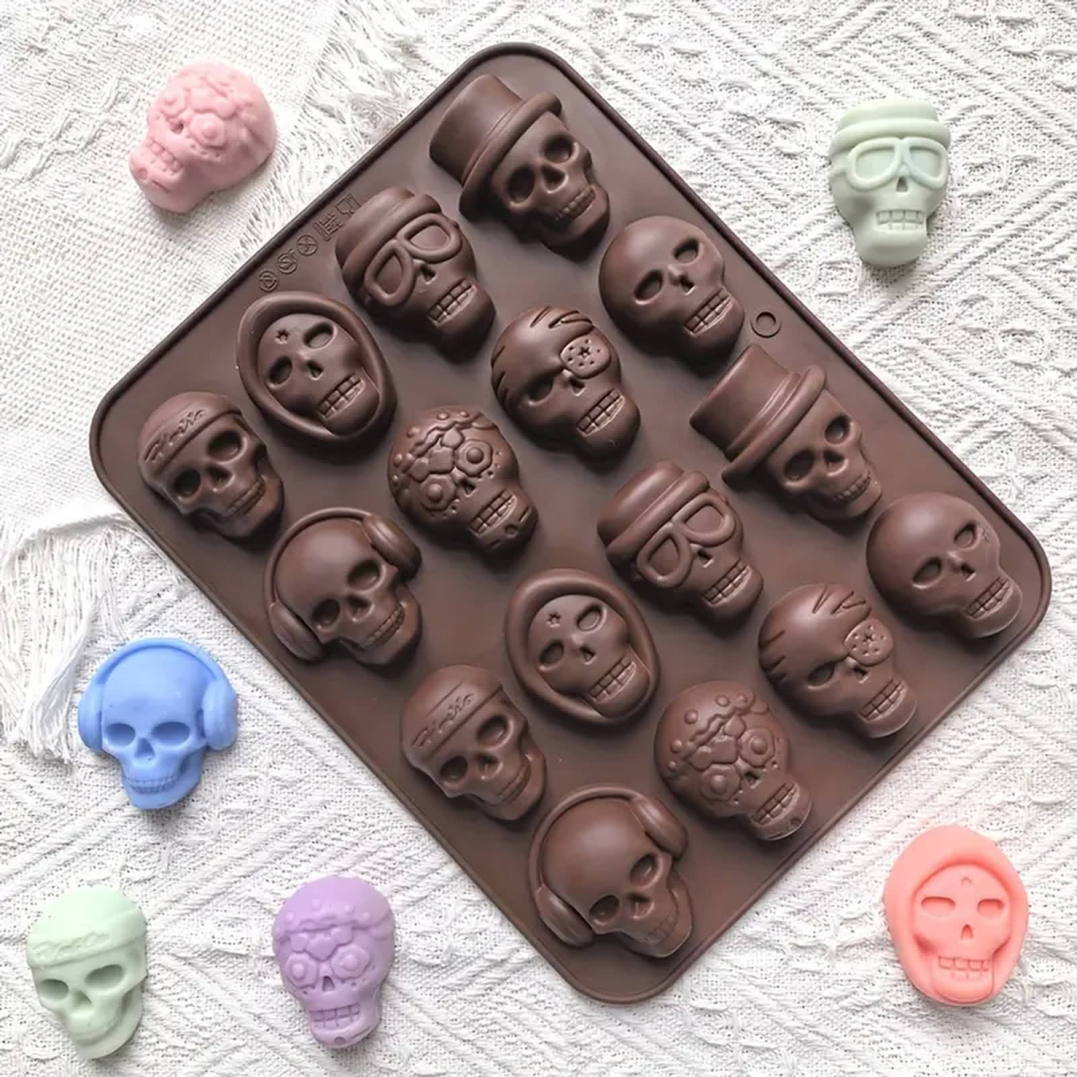 ROCK-HUS Eiswürfelform Totenköpfe 16x