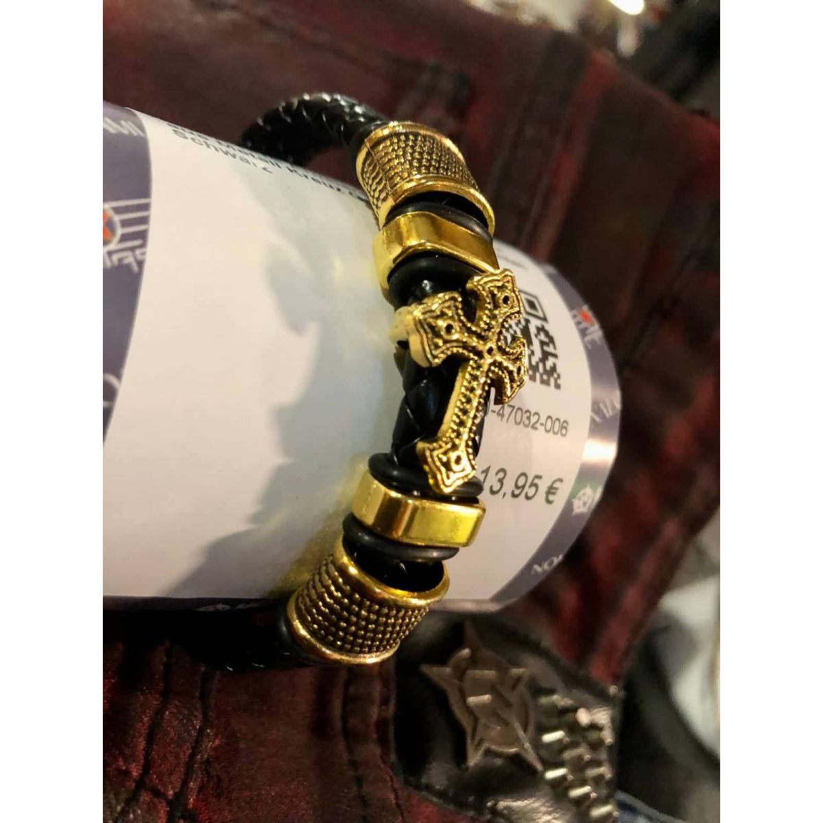 ROCK-HUS Armband Leder mit Symbol aus Metall Kreuz Goldfarben - Geflochten Schwarz