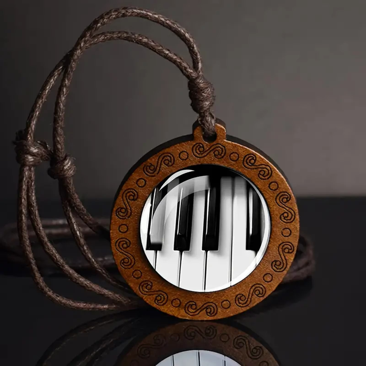 ROCK-HUS Kette Leder mit Anhänger Holz Klaviertastatur