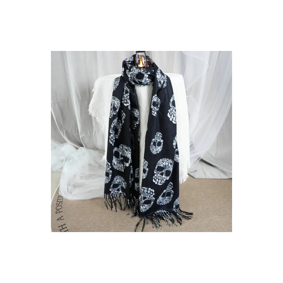 ROCK-HUS Schal Dick Totenköpfe