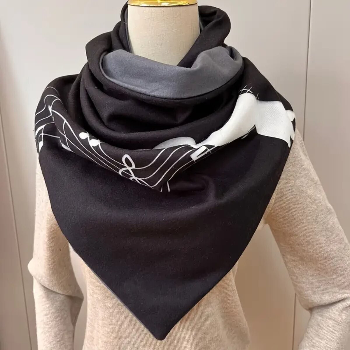 ROCK-HUS Schal Tuch Warm mit Halteclip Taube & Noten