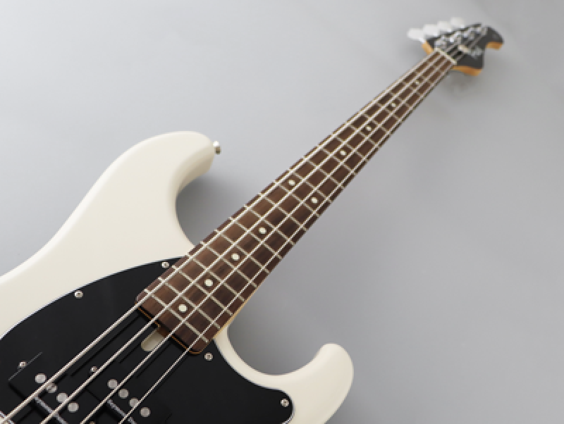 FGN Bassgitarre, J-Standard Mighty Power, Vintage White, Softcase