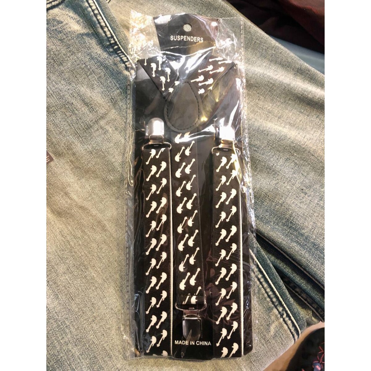 ROCK-HUS Hosenträger Schwarz mit weißen Gitarren